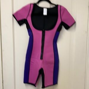 Body shaper, promotes weight loss & shapes body XS